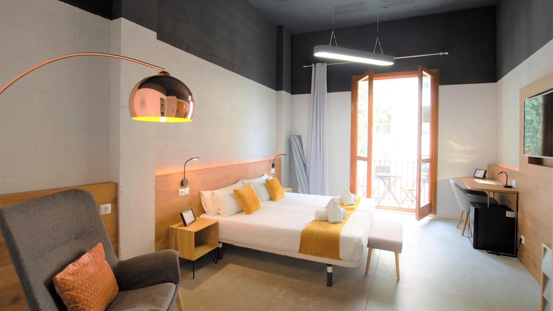 Hotel BRICK PALMA - Turismo de Interior Palma de Mallorca